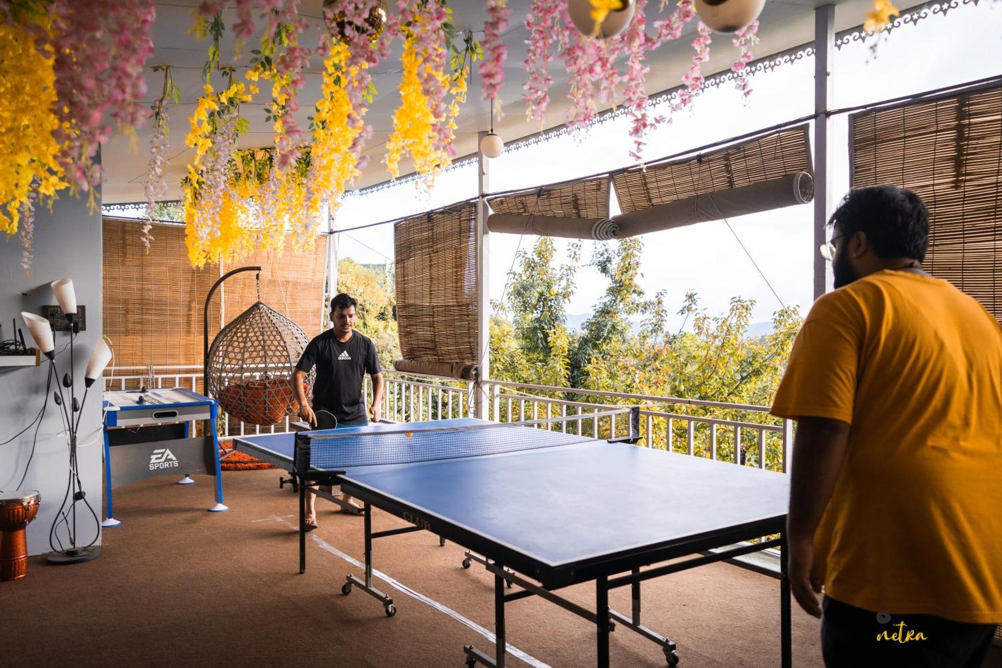 The Rare One'S Mukteshwar - Resort & Cafe Exterior foto