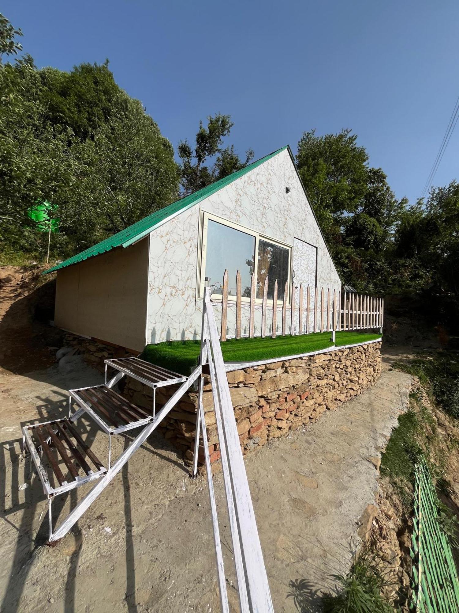 The Rare One'S Mukteshwar - Resort & Cafe Exterior foto